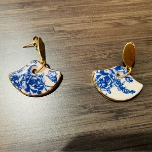Elegant Blue and Gold Floral Earrings
